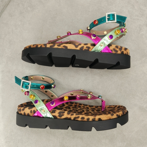 Betsey Johnson Thong Sandals 8 Pink Green Studs Conley Metallic Strappy New $130 - Picture 3 of 17